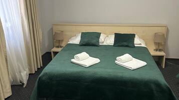 Habitació doble estàndard | 1 dormitori, roba de llit d'alta qualitat i cobrellits