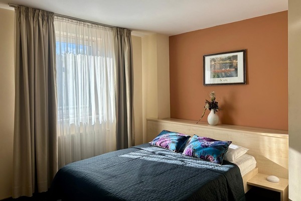 Premium bedding, down comforters, memory foam beds, desk