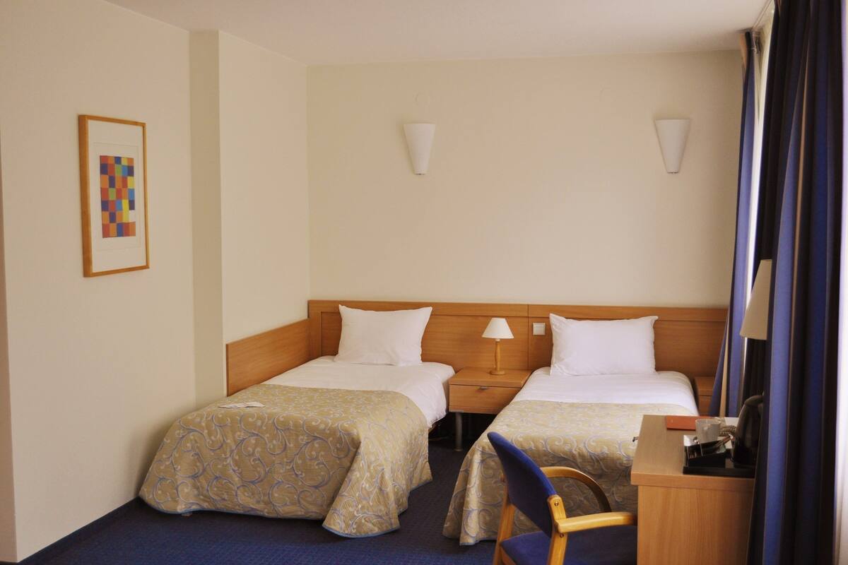 Double Room Single Use | Premium bedding, desk, iron/ironing board (on request)