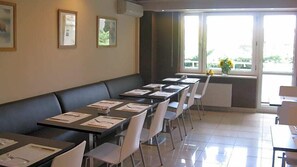 Breakfast, lunch, dinner served; Polish cuisine  - Hotel Wilanów Warszawa by DeSilva (Warsaw)