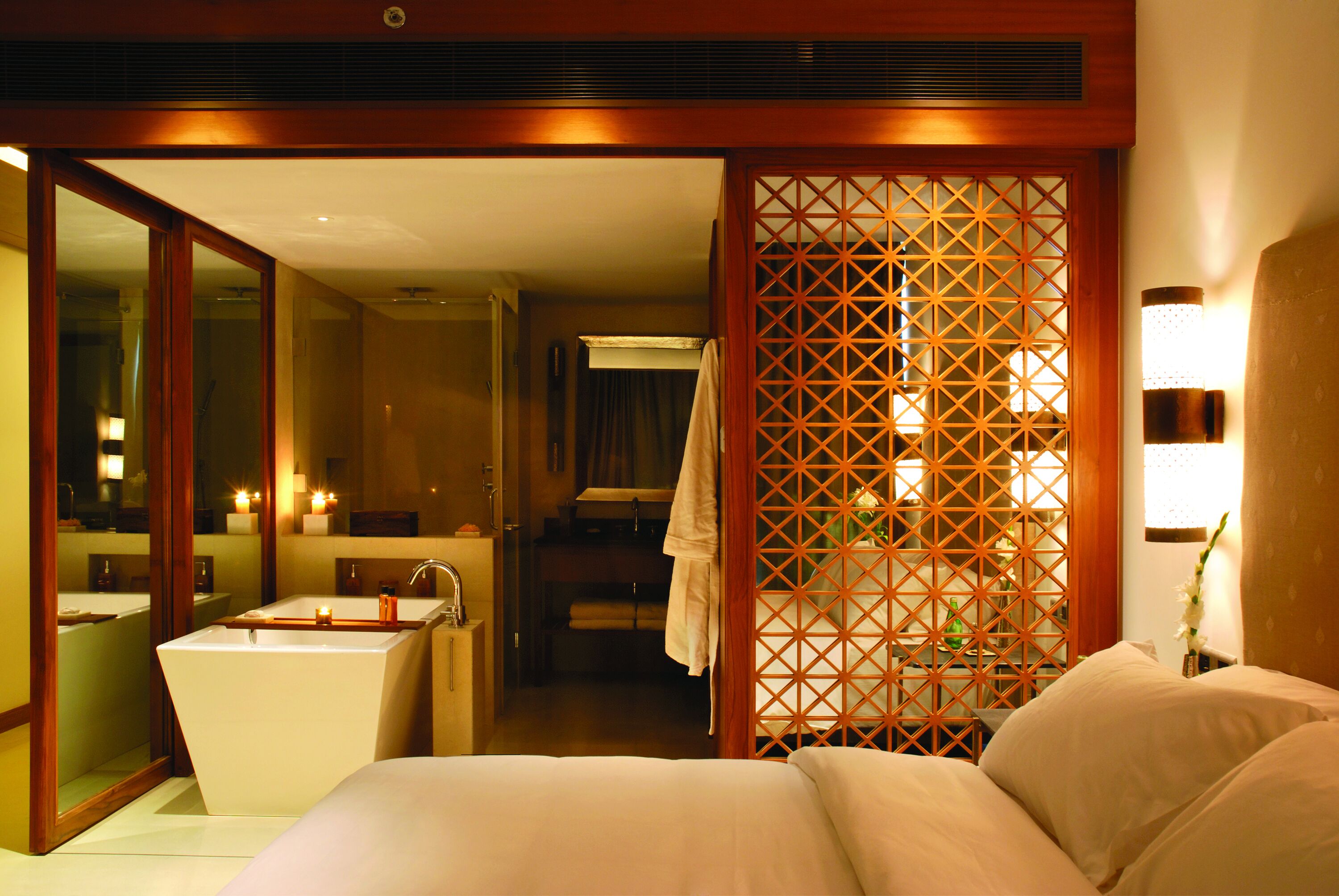 1 bedroom, premium bedding, memory foam beds, minibar