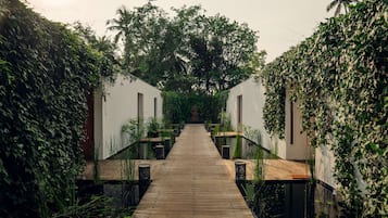 Salas para tratamentos a dois, sauna seca, banheira de hidromassagem