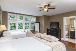Comfort Suite, 2 Queen Beds, Garden View