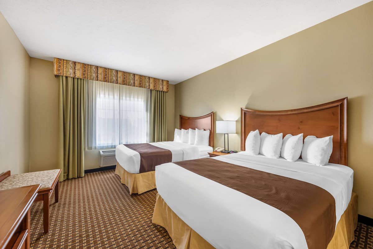 suite, multiple beds, accessible, bathtub (with sofabed) | pillow-top beds, in-room safe, desk, laptop workspace