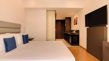 Superior Double Room | Egyptian cotton sheets, premium bedding, Tempur-Pedic beds, minibar