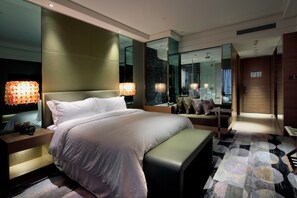 1 soverom, dundyner, senger med Select Comfort-madrass og minibar