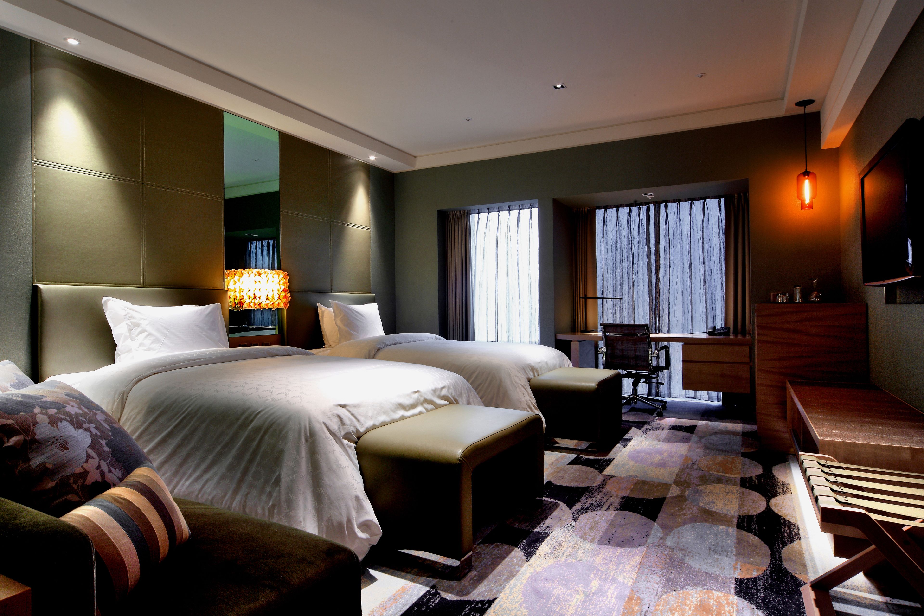 down duvets, select comfort beds, minibar, in-room safe