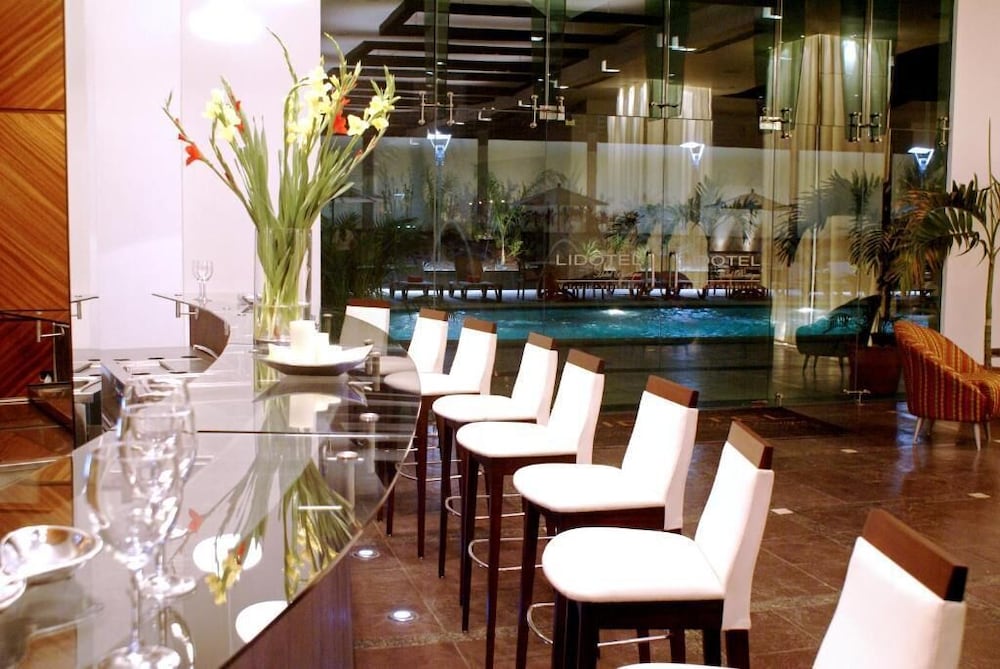 4 Star Hotels