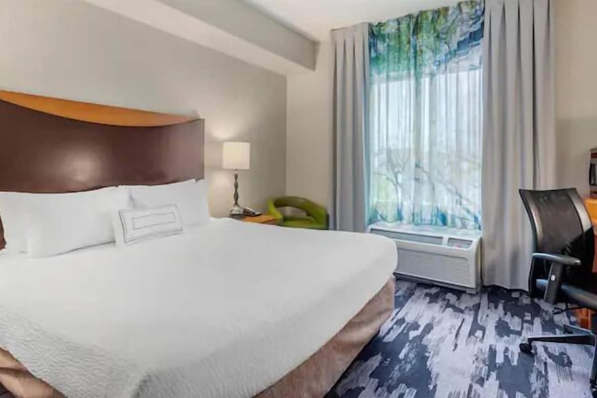 Desk, blackout curtains, iron/ironing board, free WiFi