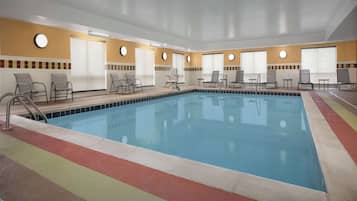 Indoor pool, pool loungers