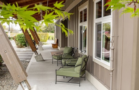 Exterior. Prairie Hotel