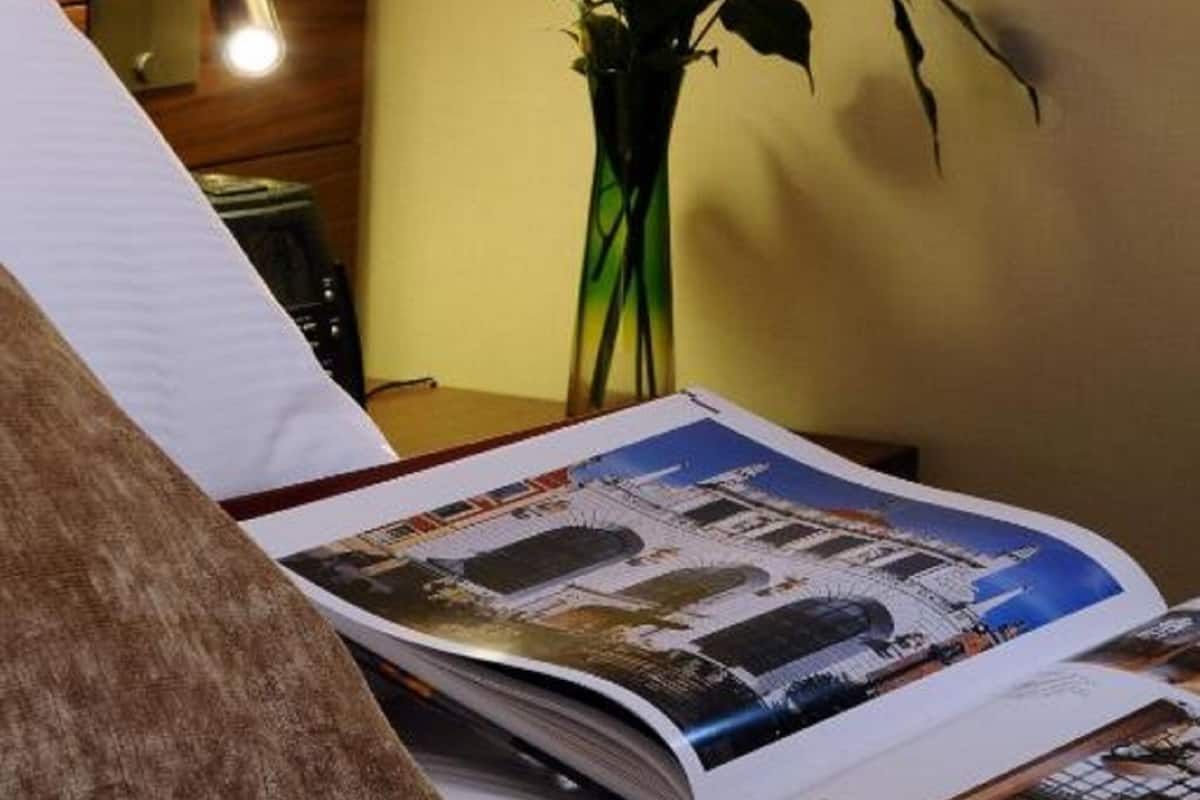 1 bedroom, premium bedding, in-room safe, desk