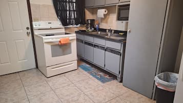 Apartment, 3 Schlafzimmer, Meerblick | Eigene Küche | Großer Kühlschrank, Mikrowelle, Herdplatte