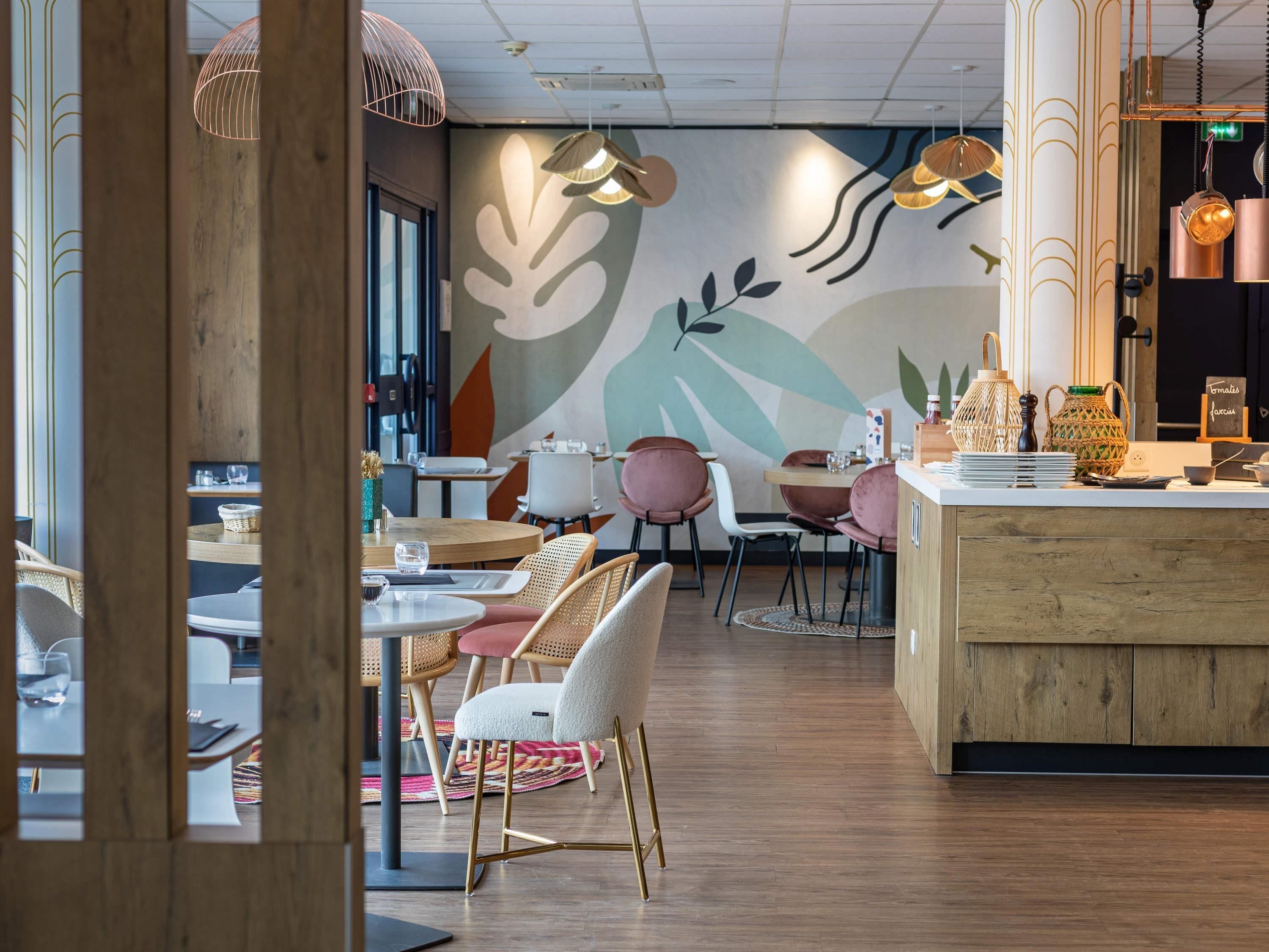 lunch and dinner served, french cuisine