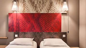 1 bedroom, Egyptian cotton sheets, premium bedding, in-room safe