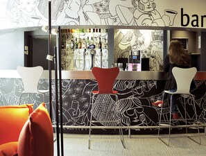 Bar (on property) - ibis Paris Issy Les Moulineaux Val de Seine (Issy-les-Moulineaux)