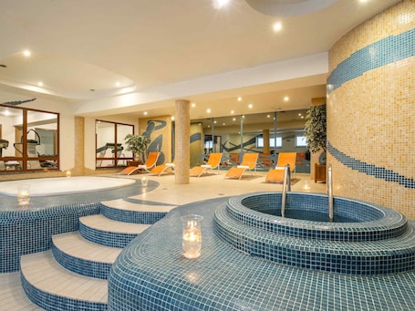 Esterni. ibis Styles Warszawa West