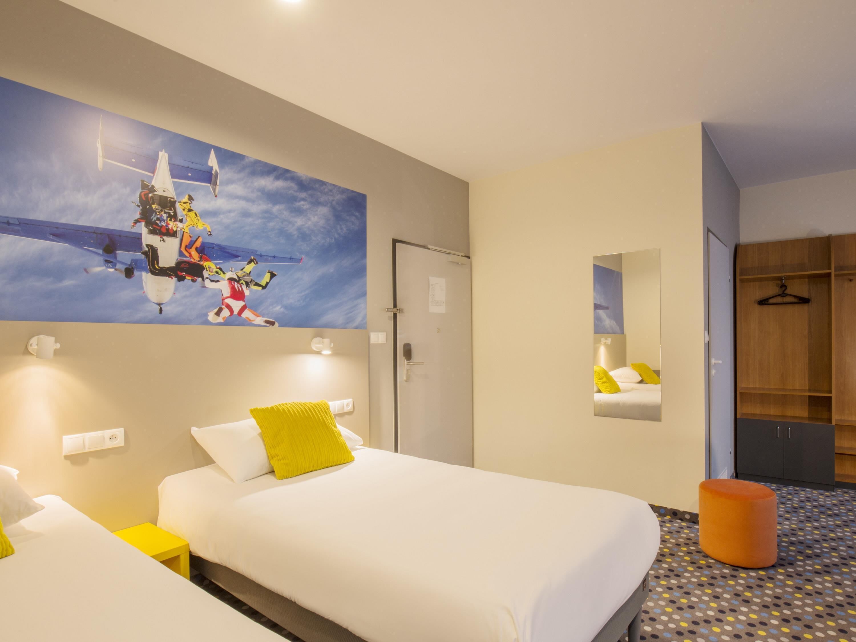 Kamar Standar, Beberapa Tempat Tidur | Meja kerja, kedap suara, dan setrika/meja setrika