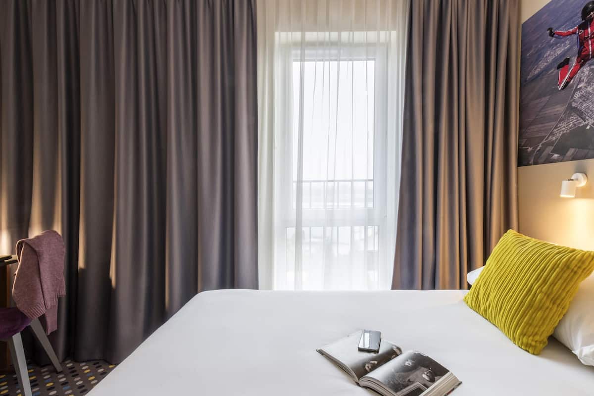 Standard Room, 1 Twin Bed | Desk, soundproofing, iron/ironing board, free cribs/infant beds