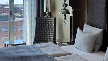 Standard Double | Premium-sengetøj, senge med topmadrasser, minibar, pengeskab på værelset
