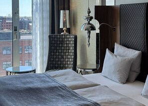 Standard Double | Ropa de cama de alta calidad, colchones con acolchado adicional, minibar