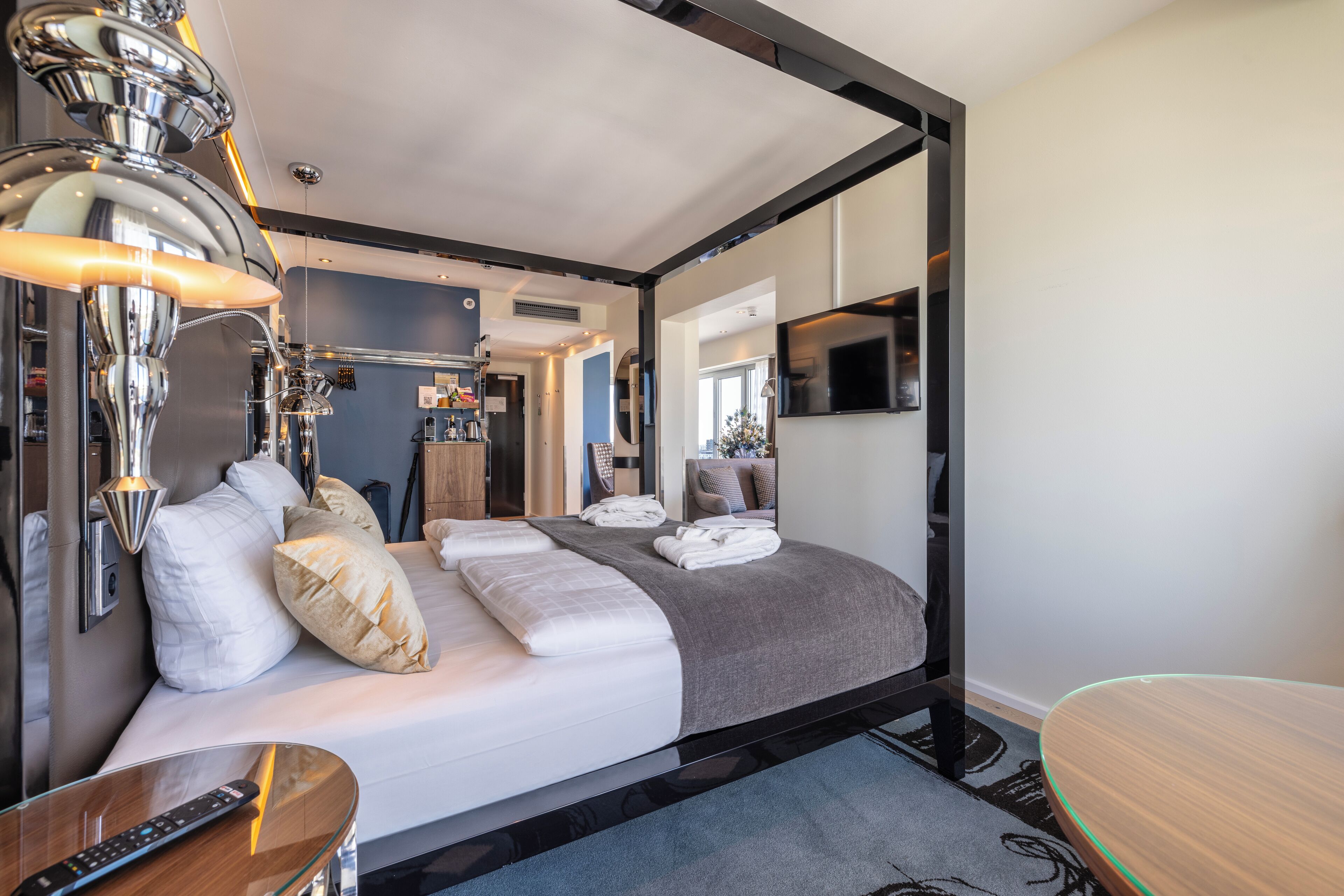 Svit | Sängtillbehör av högsta kvalitet och minibar