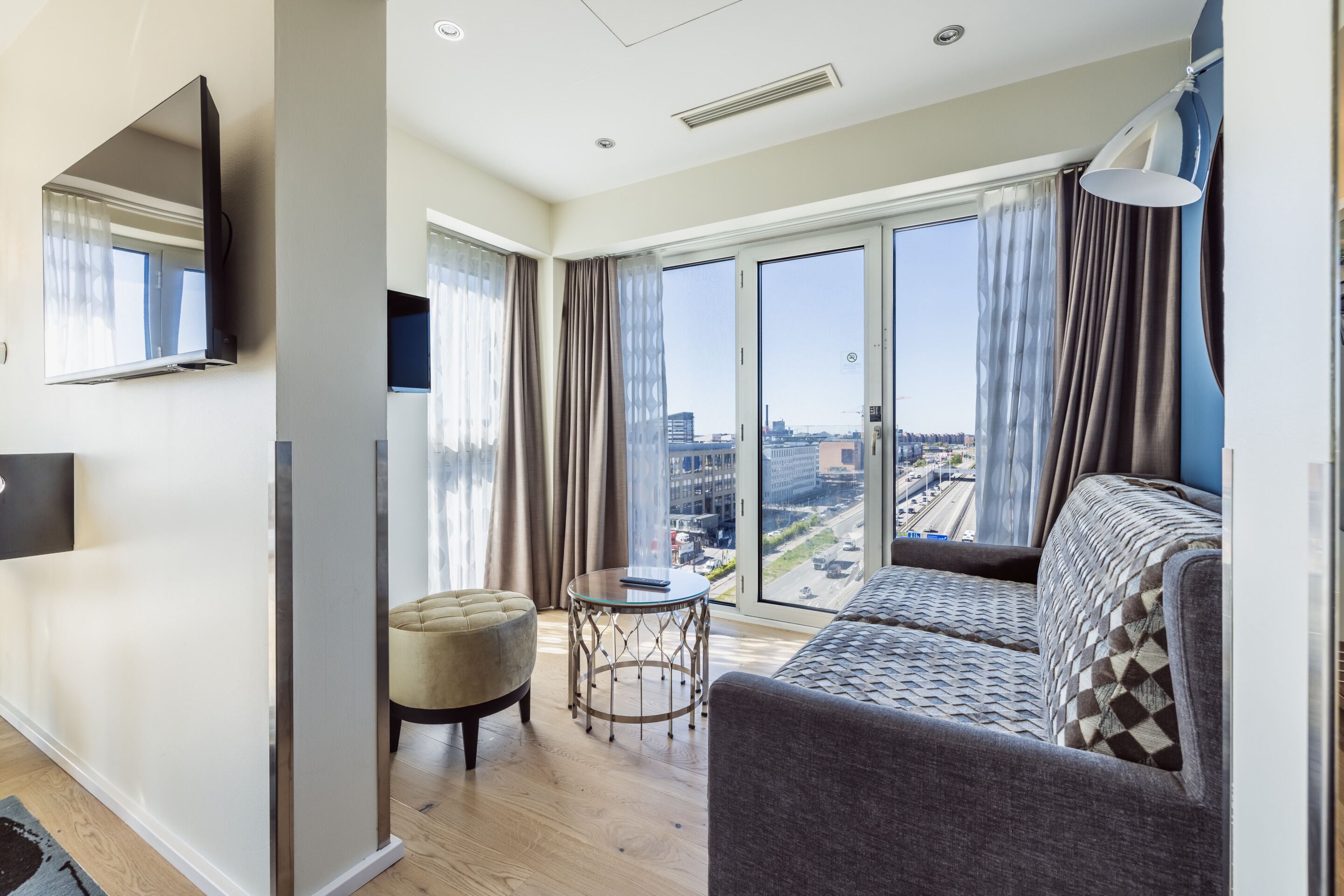 Junior Suite with lounge access - including executive breakfast | Premium bedding, pillow-top beds, minibar, in-room safe