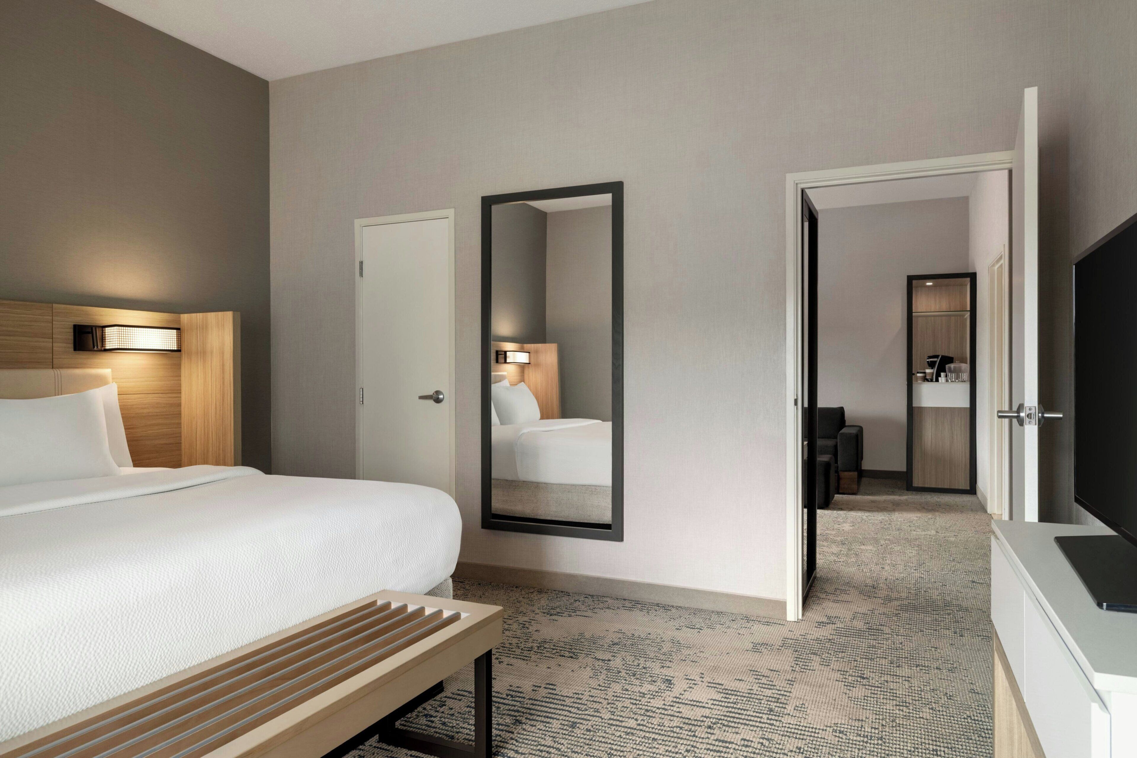 suite, 1 bedroom, non smoking | hypo-allergenic bedding, pillow-top beds, desk, blackout curtains