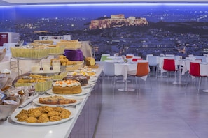Free daily buffet breakfast
