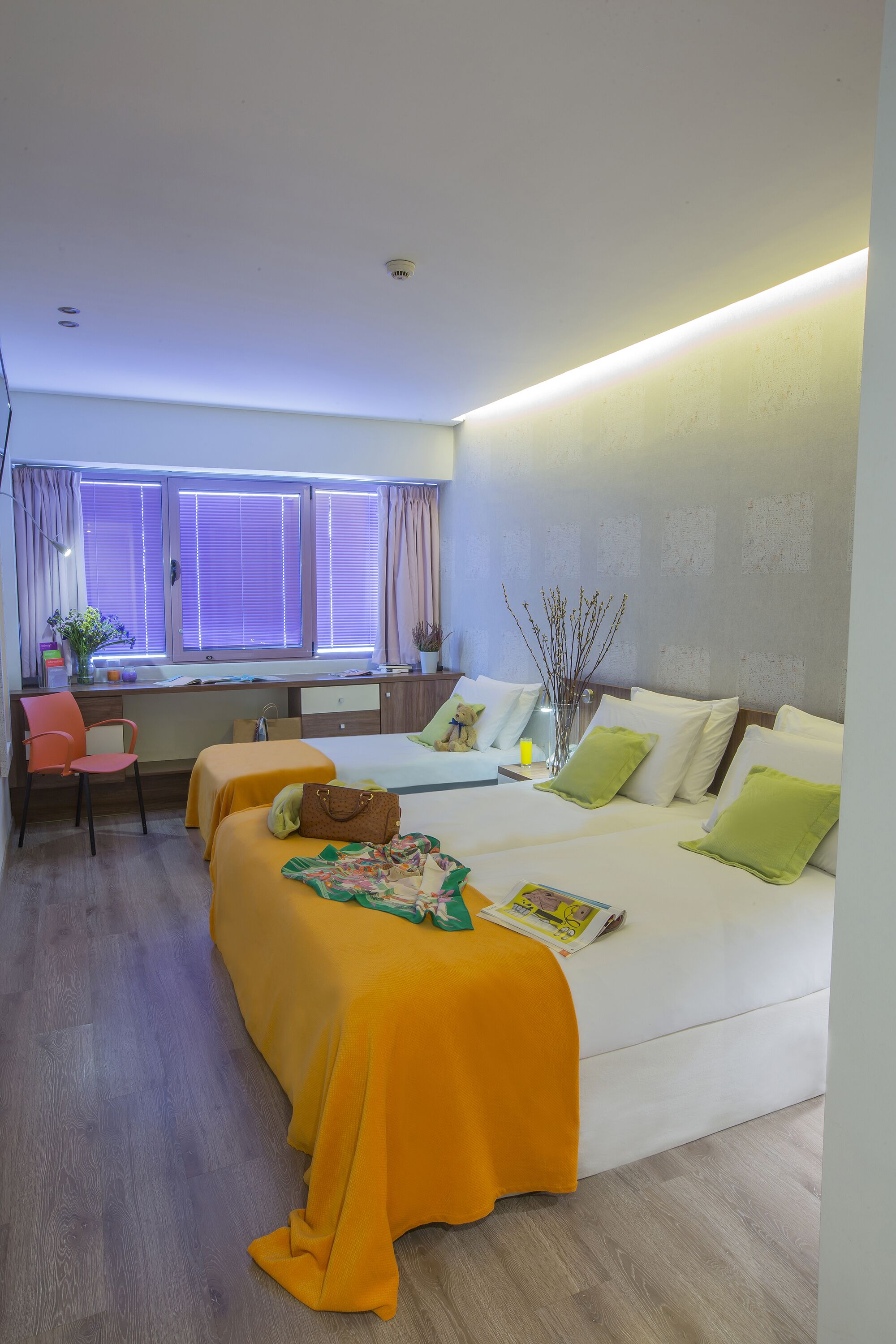 プレミアム  トリプルルーム | 羽毛の掛け布団、セーフティボックス (室内)、客室ごとに異なる装飾、客室ごとに異なるインテリア