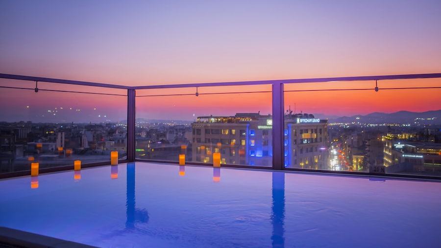 Novus City Hotel