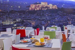 Free daily buffet breakfast - Novus City Hotel (Athens)