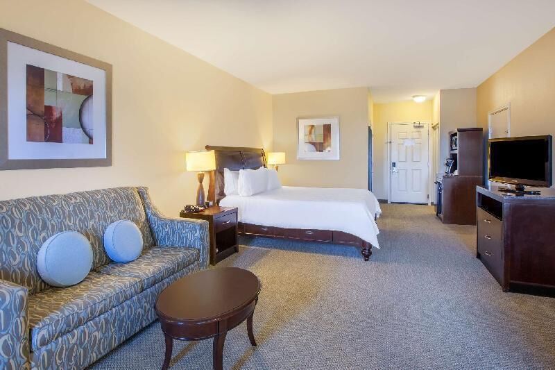 Caja de seguridad en la habitación y escritorio 