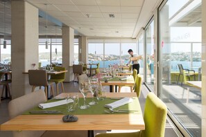Se sirven desayunos y cenas, cocina mediterránea