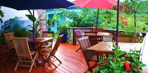 Terrace/patio - St John Inn (St. John)
