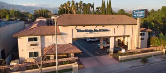 Travelodge Inn & Suites by Wyndham West Covina