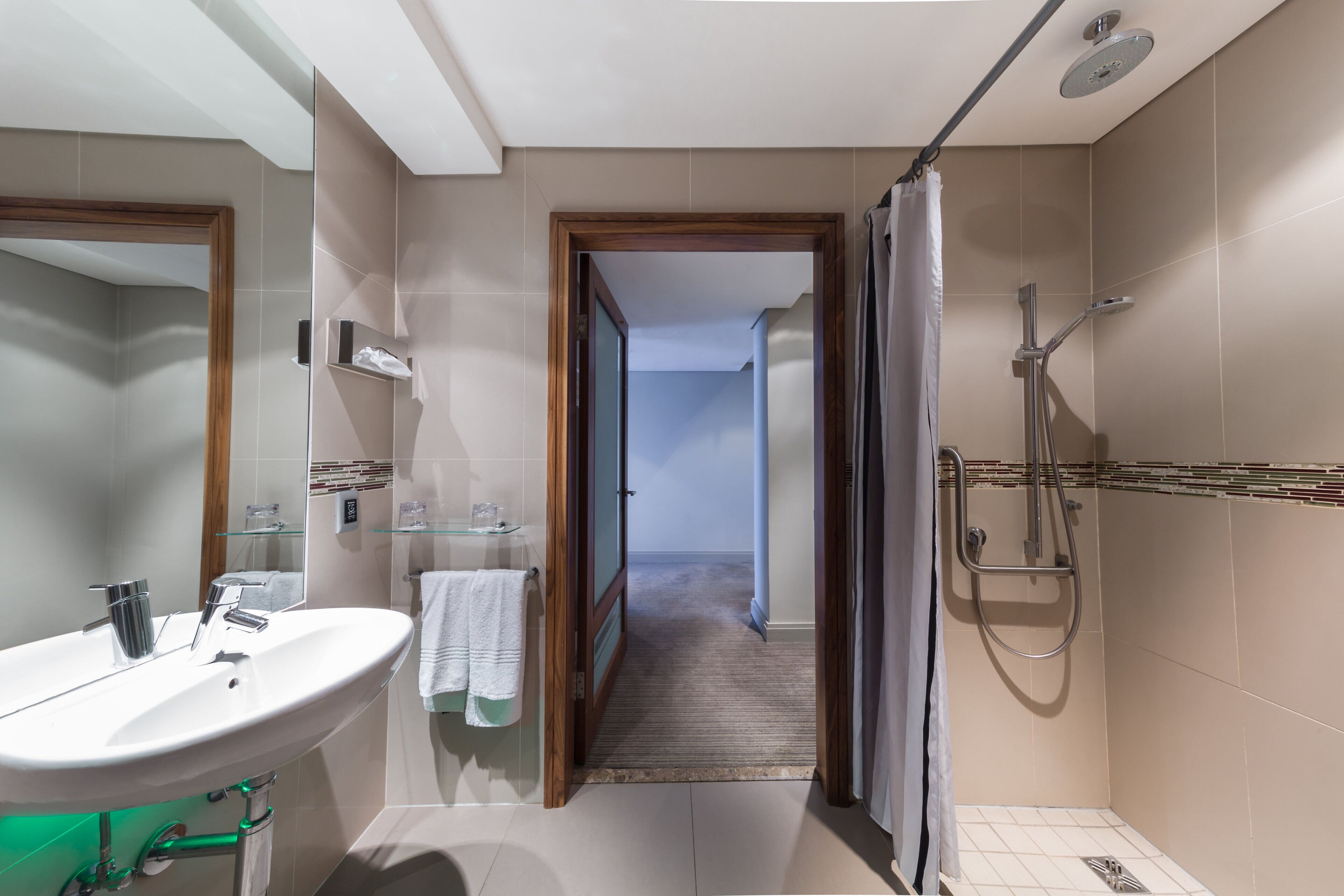 premium bedding, in-room safe, desk, soundproofing