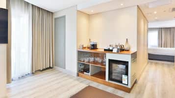 Premium bedding, in-room safe, desk, soundproofing