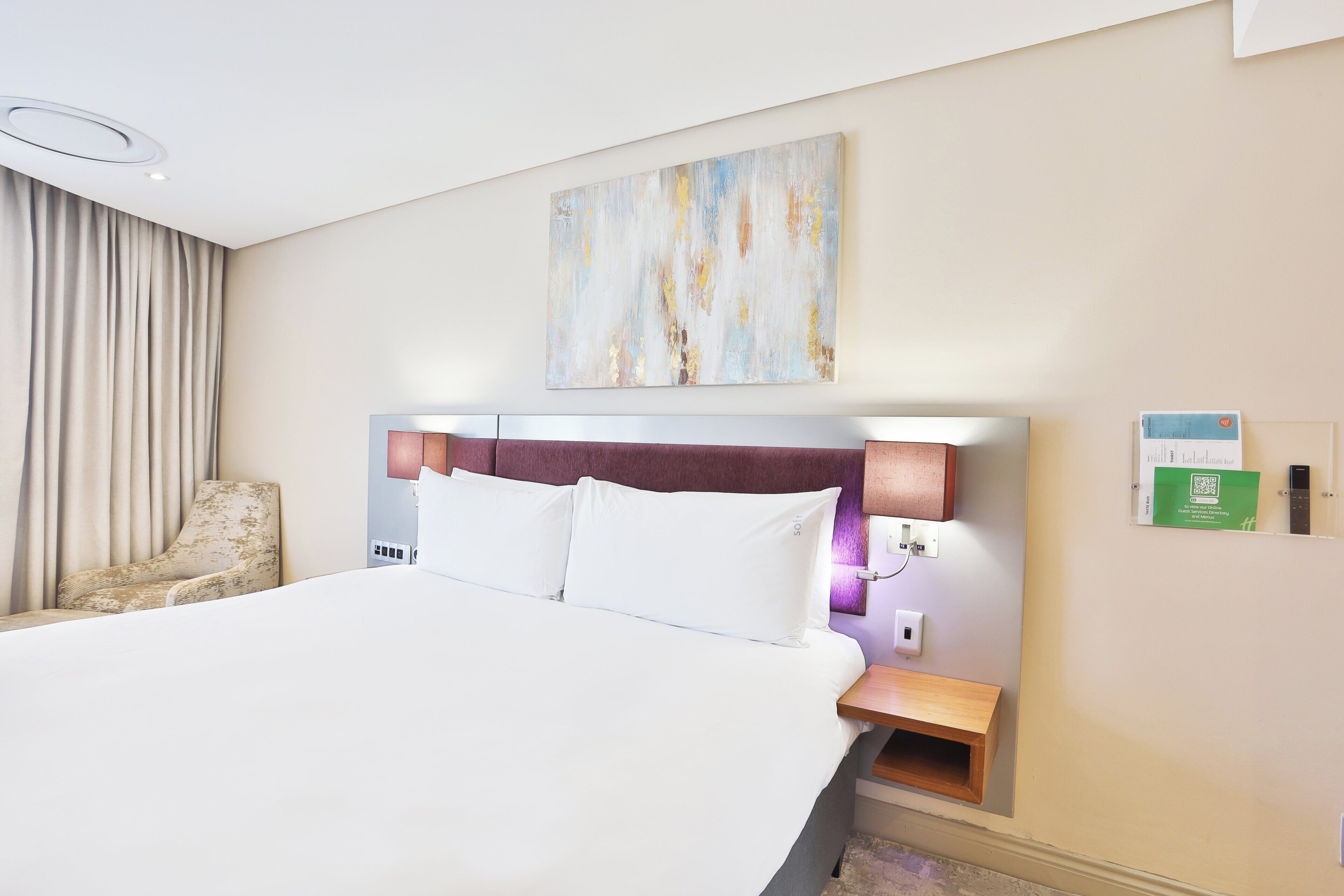 Chambre Standard, 1 grand lit | Literie de qualité supérieure, coffres-forts dans les chambres, bureau
