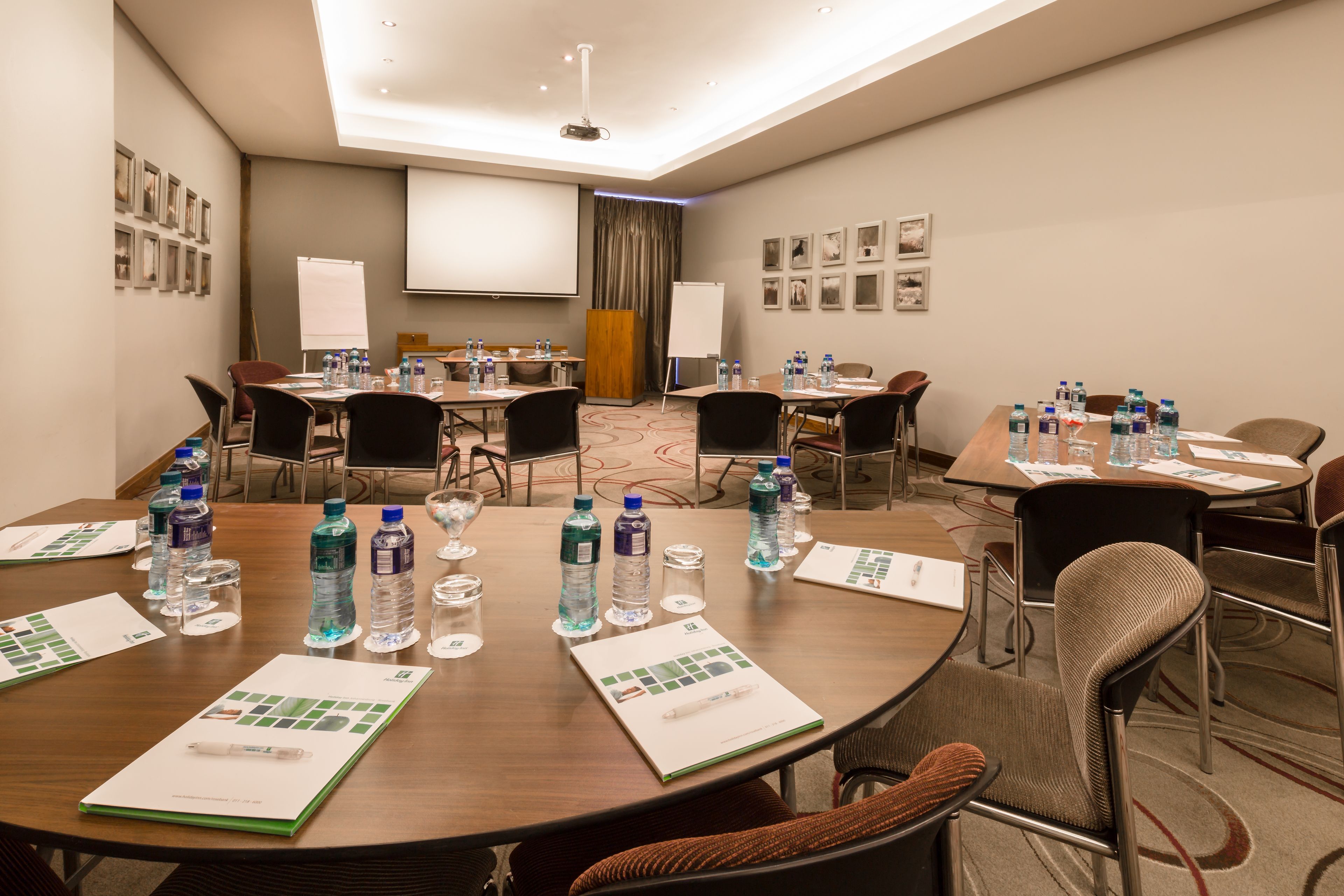 Photo - Holiday Inn Johannesburg-Rosebank by IHG