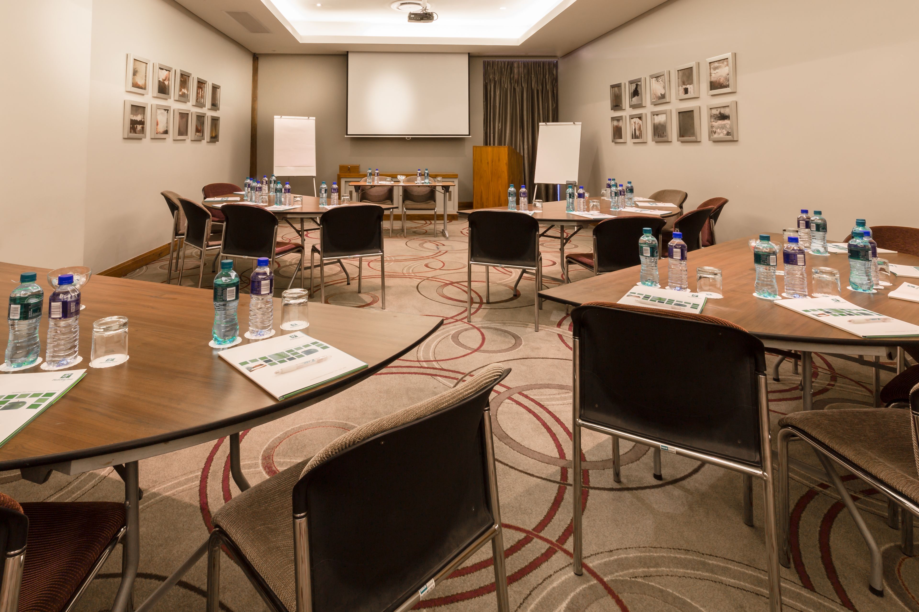 Photo - Holiday Inn Johannesburg-Rosebank by IHG