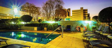 Piscine extérieure