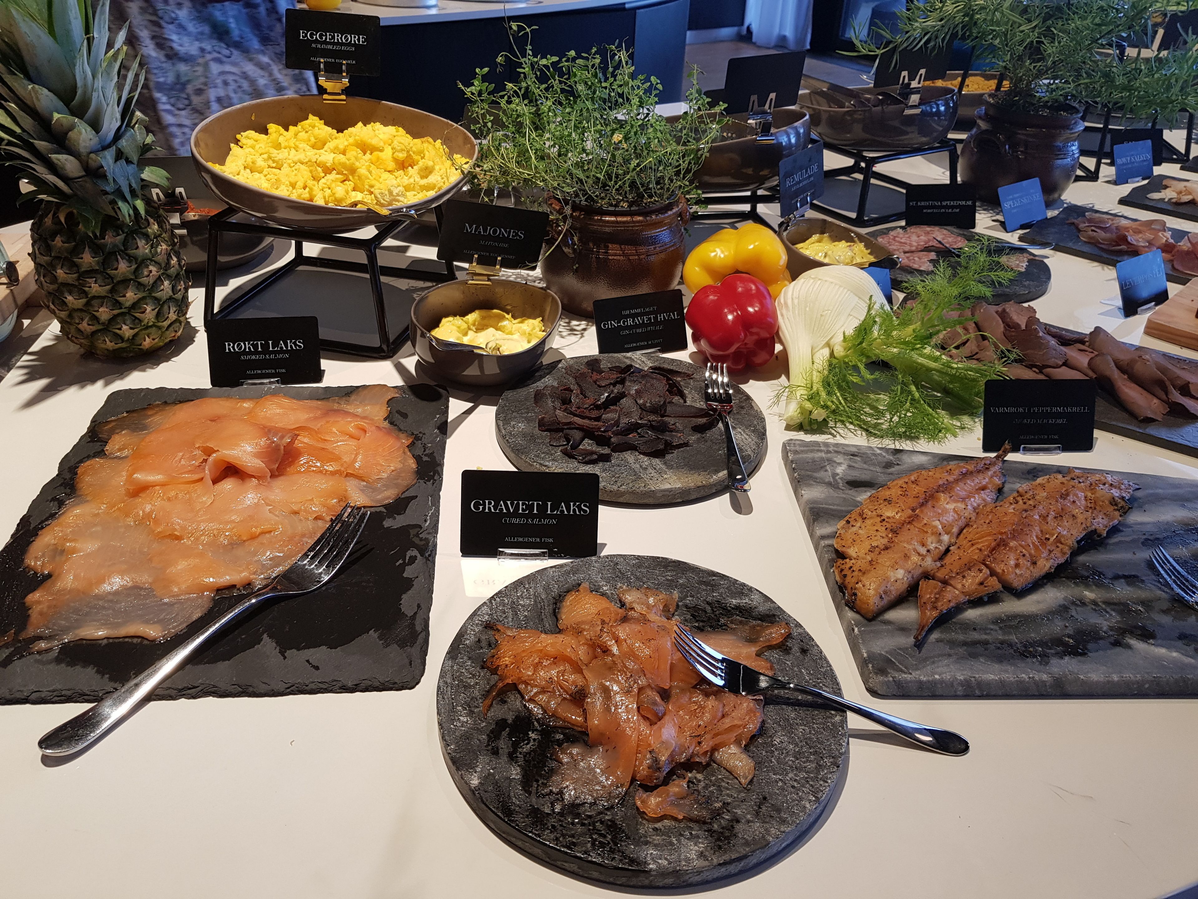 Frokostbuffé er inkludert på hverdagene