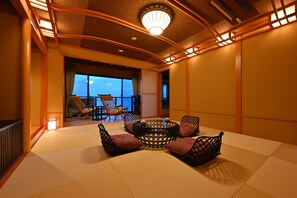 和洋室（温泉露天風呂付） | セーフティボックス (室内)、防音設備、可動式ベッド、WiFi (無料)