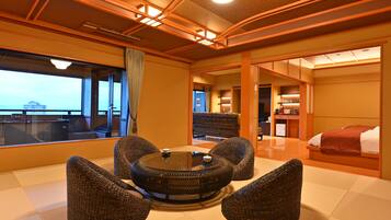 Japanese-Western Style Special Suite with Open-Air Hot spring Bath | In-room safe, soundproofing, rollaway beds, free WiFi