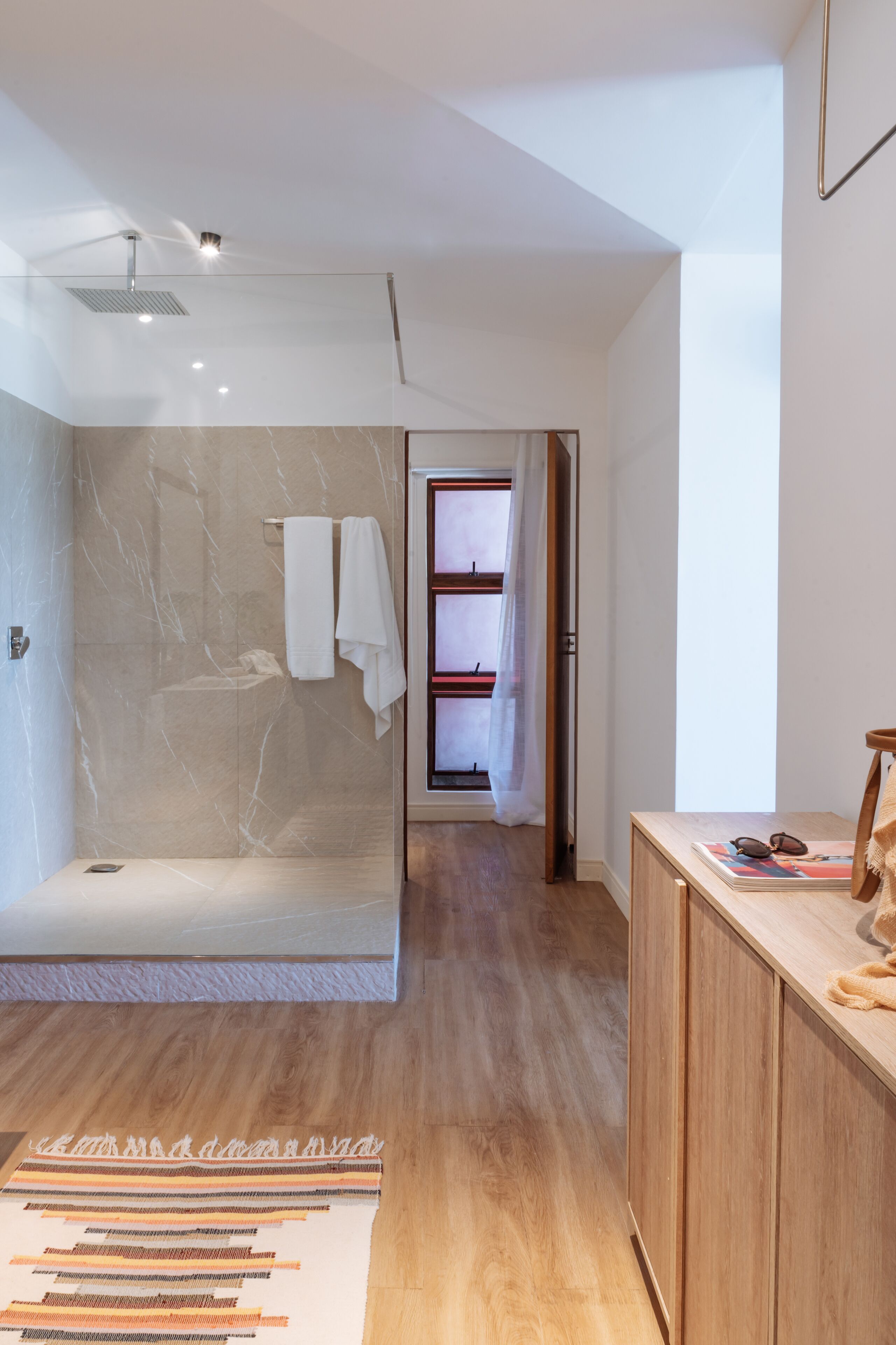 room | bathroom | hair dryer