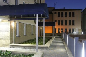 Pintu masuk properti