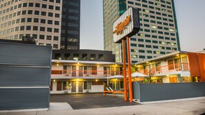 Exterior - The Tangerine - A Burbank Hotel (Burbank)