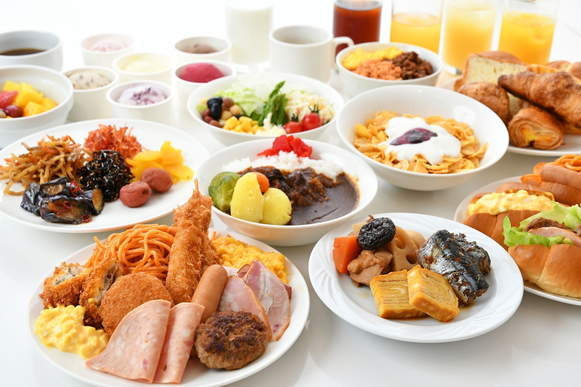 daily buffet breakfast (jpy 1320 per person)