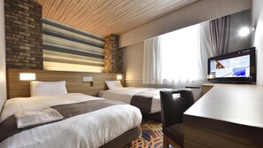 Down duvets, desk, laptop workspace, free WiFi